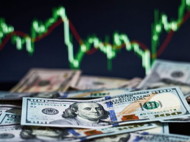 الضوابط التي تحكم سوق النقد الأجنبي