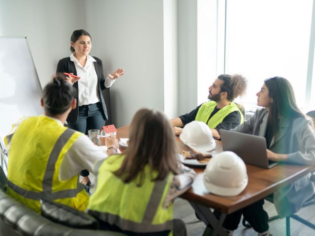 التحكم في المخاطر وإدارة نظم السلامة العامة