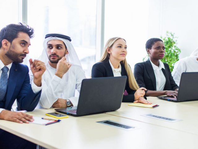 التخطيط الاستراتيجي للمشتريات والشراكات الاستراتيجية مع الموردين