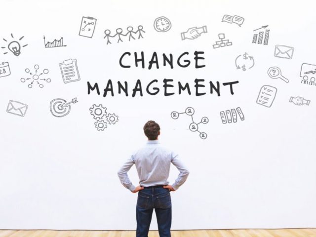 قيادة التغيير والإبداع والتطوير التنظيمي