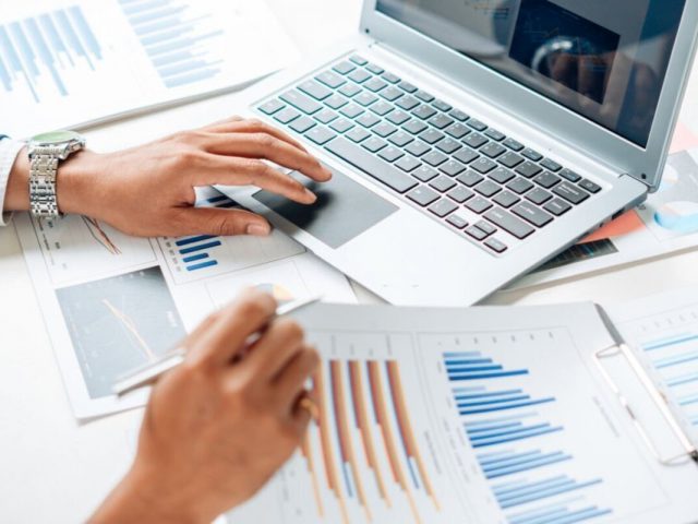 تنمية مهارات العاملين بقسم الإيرادات والتحصيل