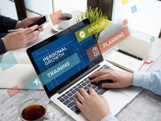 تقنيات تحسين وتطوير الأداء الوظيفي