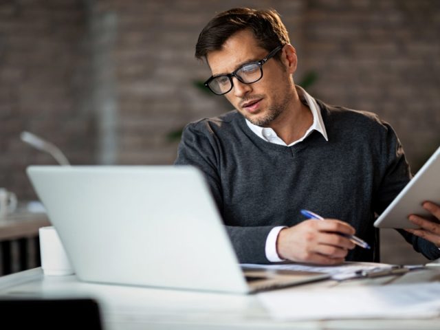 أسس صياغة تقارير الأعمال والمراسلات