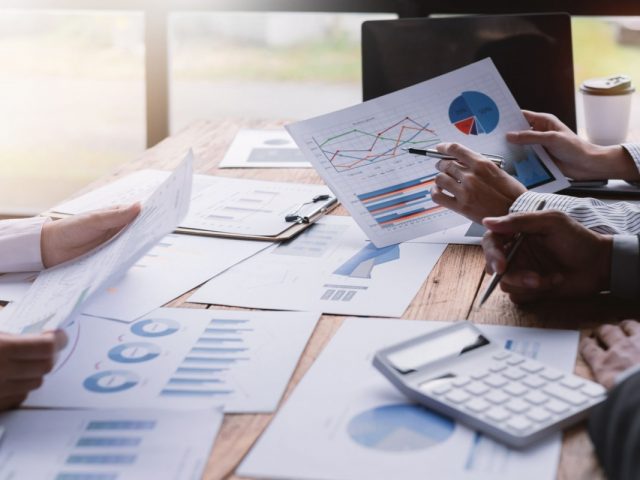 التقنيات الفعالة في التحليل المالي وإعداد وتحليل وإدارة الرواتب